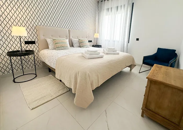 Mirador Апартаменти Естепона